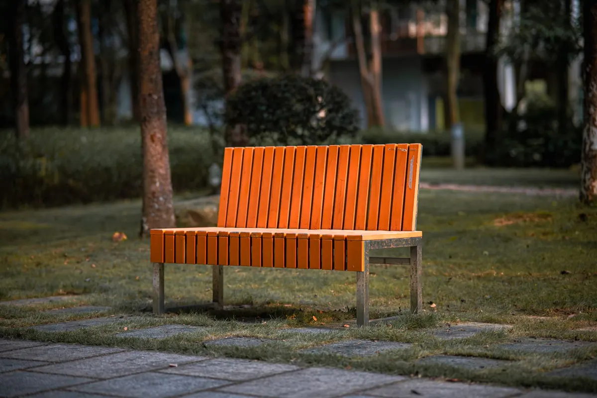 How to Keep Outdoor Storage Bench Contents Dry in Wet Weather